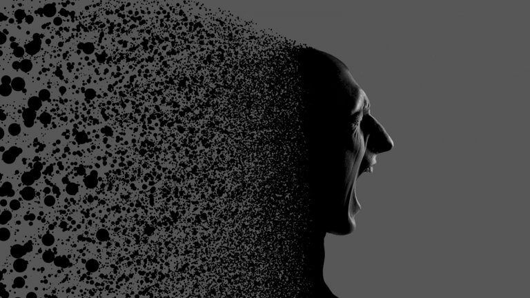 Uomo che urla mentre si sgretola