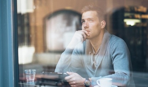 Ragazzo che fantastica