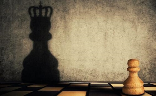 Ambizione nella società attuale: virtù o difetto?