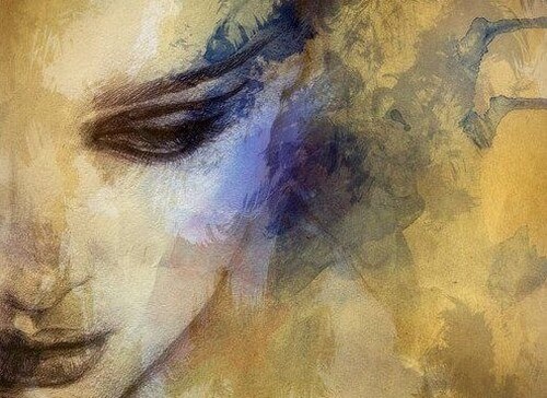 Viso di donna sfocato