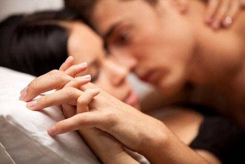 Coppia in una relazione di narcisismo sessuale