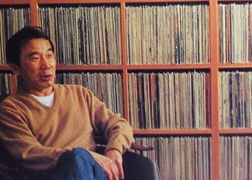 Murakami con dischi
