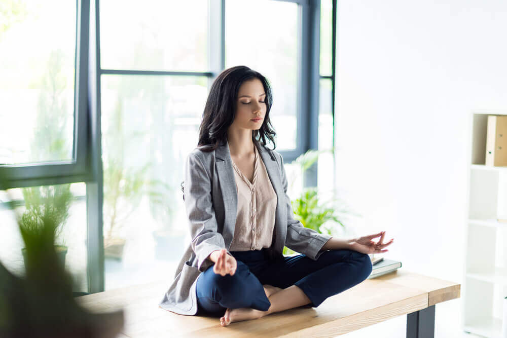 Meditare aiuta a essere produttivi in ufficio