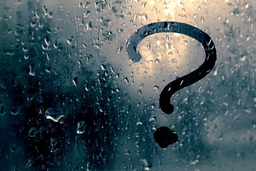 Gocce con punto interrogativo Iper-razionalizzazione