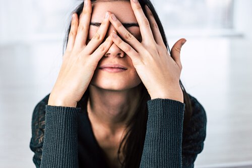Ragazza stressata