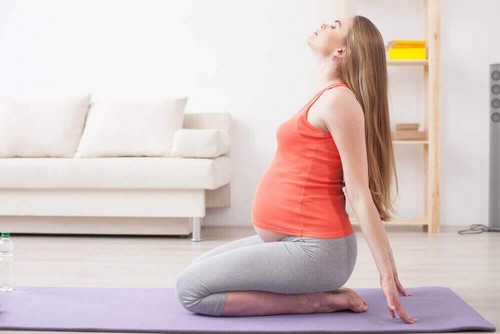 Yoga prenatale: 5 esercizi