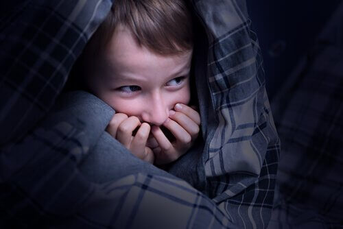 Bambino spaventato L'uomo della Sabbia