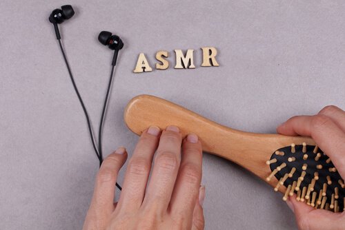 Scritta ASMR con altri oggetti