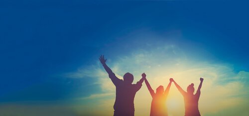 Tre persone entusiaste