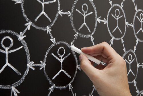 La teoria dei sei gradi di separazione - La Mente è Meravigliosa