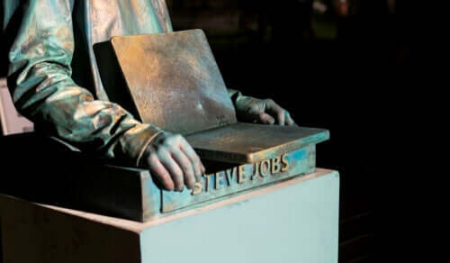 Steve jobs statua