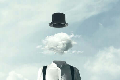 Uomo con nuvola al posto della testa