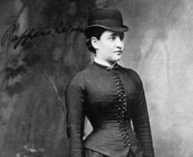 Fotografia in bianco e nero di Anna O, paziente di Josef Breuer