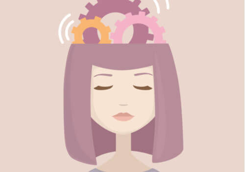 Donna con ingranaggi nella testa