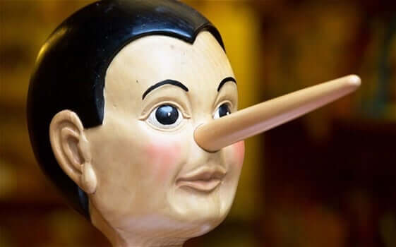 Pinocchio con il naso lungo