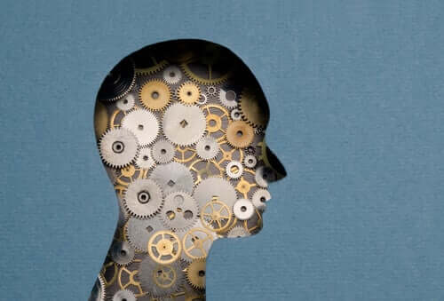 Intelligenza multifocale, testa con meccanismi