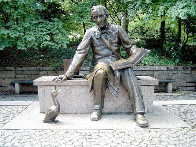 Statua di Hans Christian Andersen
