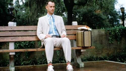 Forrest gump seduto sulla panchina