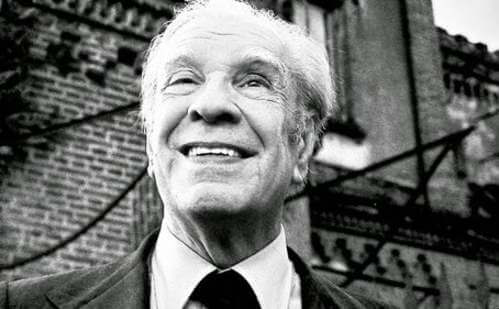 Jorge Luis Borges sorridente