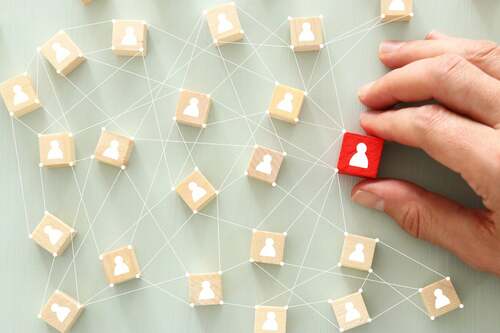 Dadi interconnessi fra loro.