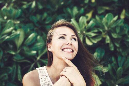 Ragazza che sorride.