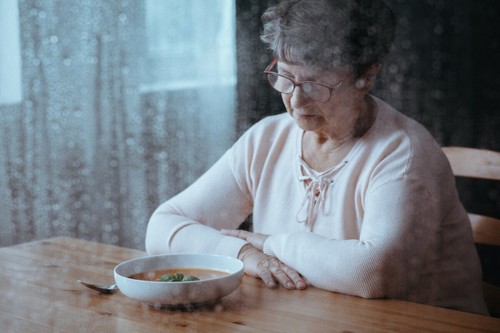 Perdita dello appetito nella persona anziana.