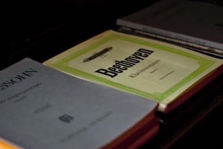 Libri di sinfonie di Ludvig van Beethoven.