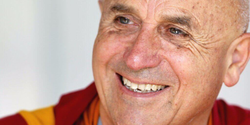 Matthieu Ricard sorridente.