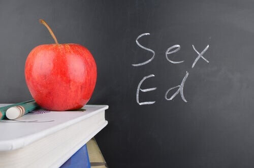 Educazione sessuale, a chi deve essere diretta?