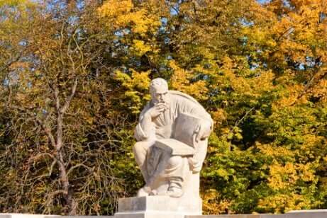 Statua di Aristofane.