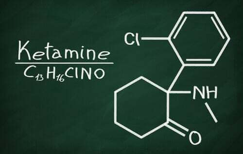 Formula chimica della ketamina.