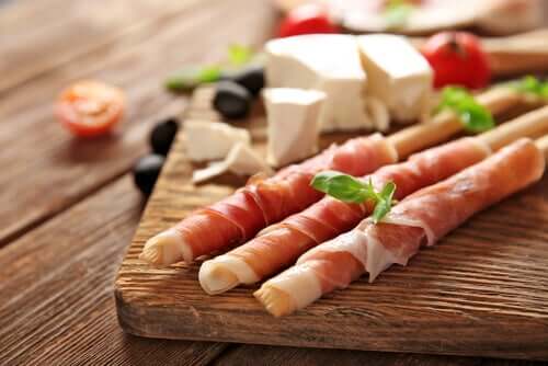 Grissini con il prosciutto.