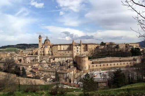 Urbino, la città in cui è nato Raffaello Sanzio.