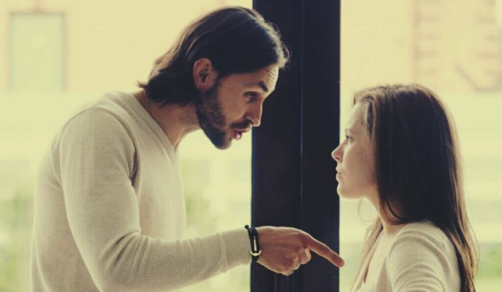 Discussione tra partner.