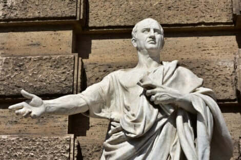 Statua di Cicerone.