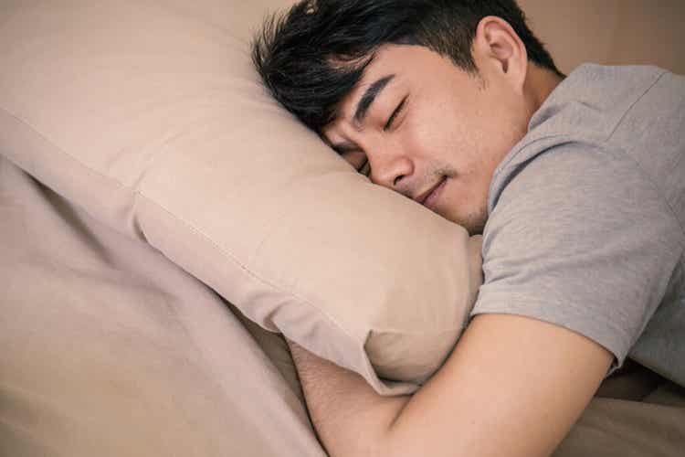 Il sonnambulismo notturno predilige i soggetti tra i 20 e i 45 anni.