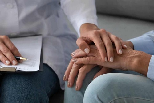 Dare un sostegno emotivo.