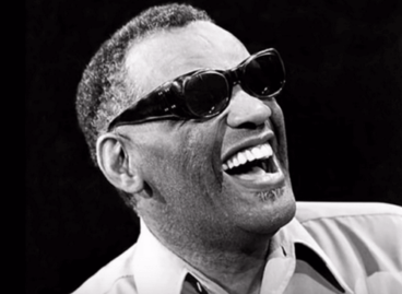 Ray Charles, biografia di un uomo controverso
