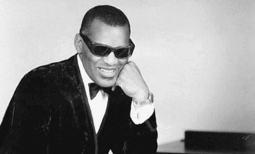 Ray Charles in bianco e nero.