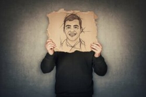 Indossare una maschera per adattarsi