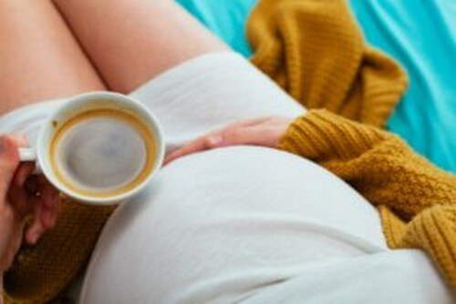 Consumare caffeina in gravidanza