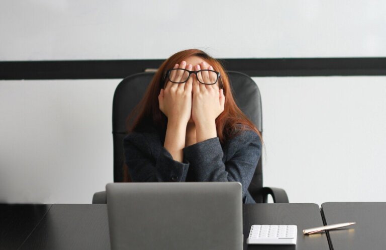 Gestire il burnout lavorativo senza abbandonare il lavoro, si può?