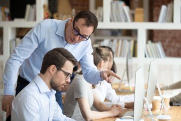 Cattivo collega di lavoro, ma solo con te