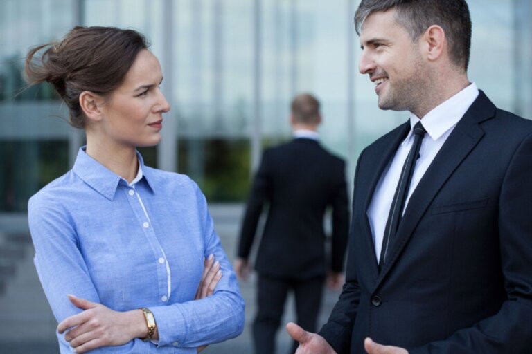 Ascolto empatico: 7 modi in cui lo danneggiamo