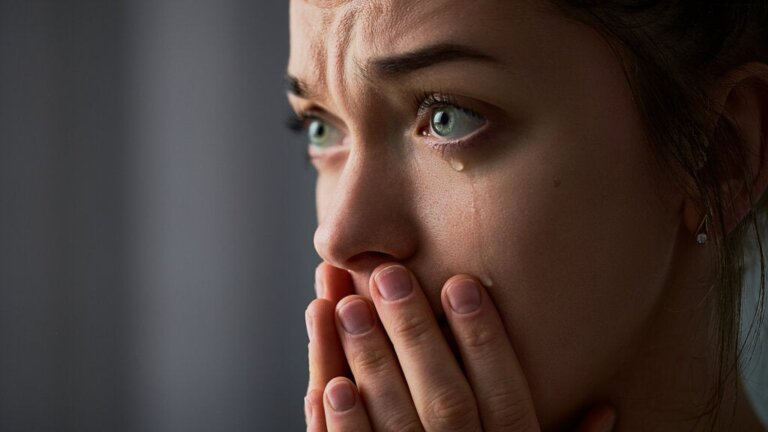 Gestire il dolore emotivo: 3 strategie scientificamente testate