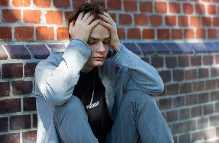 Come faccio a sapere se ho un disturbo dissociativo dell'identità (DID)?