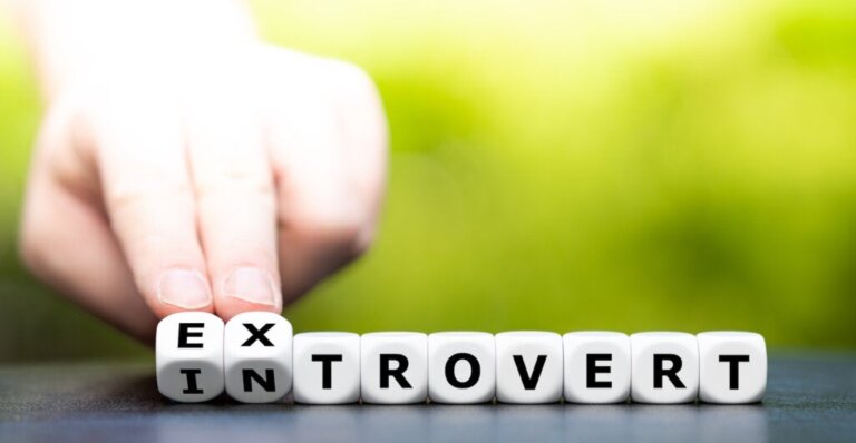 Alcune persone sono estroverse e altre introverse: perché?