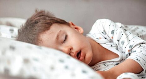 Sleep apnea in children: symptoms and consequences