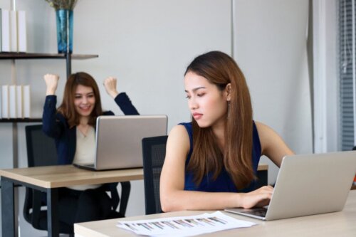 Collega geloso: 5 segnali inequivocabili