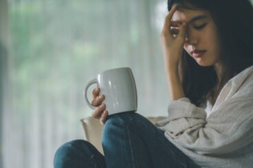 9 segni che una persona in lutto ha bisogno di intervento